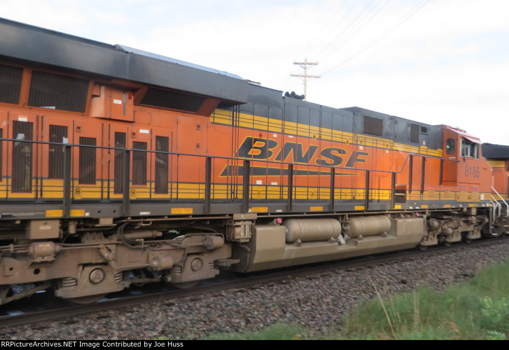 BNSF 8185